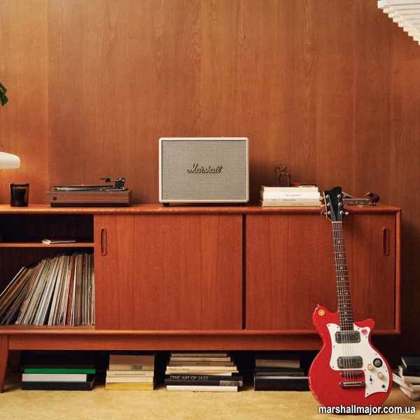 Marshall Woburn III Cream